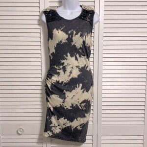 Pam & Gela Knotted Sleeve Dress!!